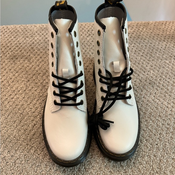 White dr martens - Picture 6 of 6